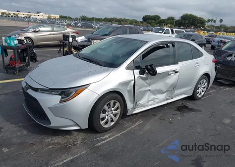 2020 Toyota Corolla Le z USA, uszkodzony, nr VIN 5YFEPRAE6LP083895